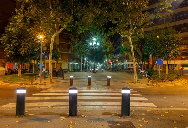 Barcelone. Rambla del Poblenou la nuit . — Photo