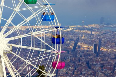 Barcelona. Şehrin havadan görünümü.