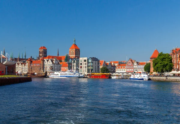 Gdansk. Geceleri Orta dolgu.