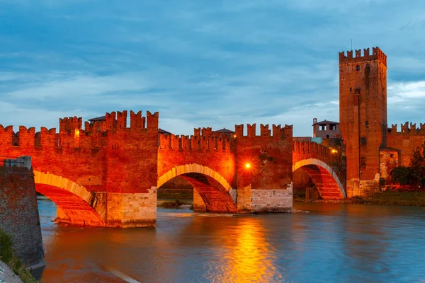 Verona. De brug van de Scaligers. — Stockfoto