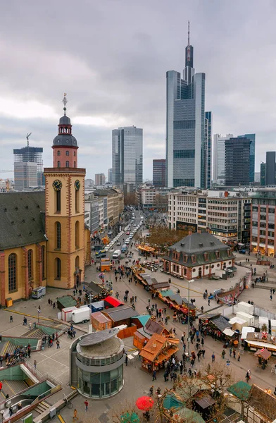 Frankfurt. Blick auf den zentralen Teil der Stadt. — Stockfoto