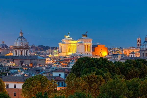 Roma. Vista aerea della città di notte . — Foto Stock