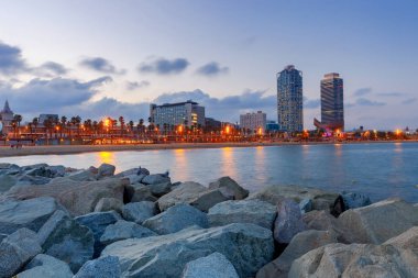 Barcelona. Şafakta Olimpiyat Girişi.