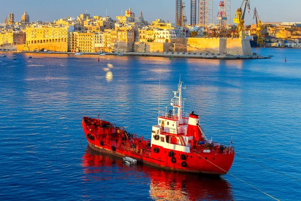 Valletta. Akdeniz liman.