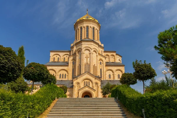 Tbilisi. A Catedral da Santíssima Trindade . — Fotografia de Stock