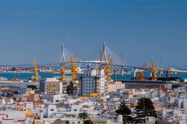 Cadiz. Köprü Anayasanın.