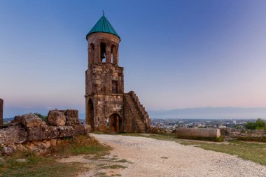 Kutaisi. Bagrat tapınağın Belltower.