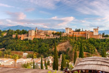 Granada. Kale ve Sarayı karmaşık Alhambra.