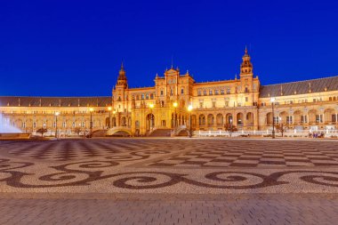 Seville. İspanyolca kare ya da Plaza de Espana.