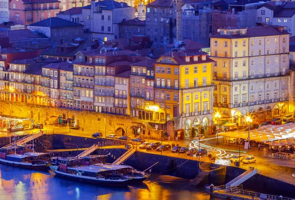 Porto. Vista aérea da cidade ao amanhecer . — Fotografia de Stock