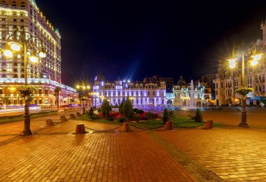 Batum. Avrupa Meydanı gece.