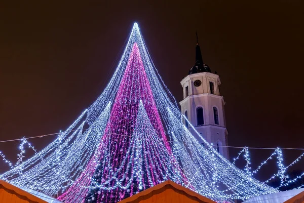 Vilnius. Noel ağacı.