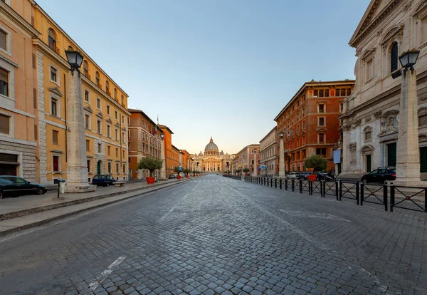 Rome. Saint Peters Cathedral. — Stock Photo, Image