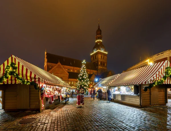 Riga. Árbol de Navidad en Navidad . — Foto de Stock