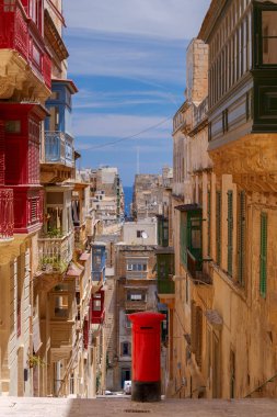 Valletta. Eski ortaçağ sokağı.