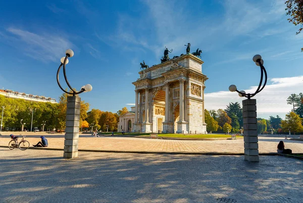 Milan. Łuk Triumfalny. — Zdjęcie stockowe