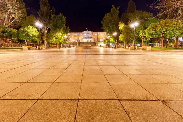 Atenas. Plaza Syntagma por la noche . — Foto de Stock