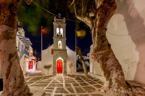 Mykonos. Edificio tradicional de la Iglesia griega . — Foto de Stock