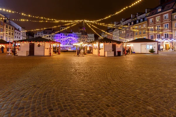 Warschau. Marktplatz bei Nacht. — Stockfoto