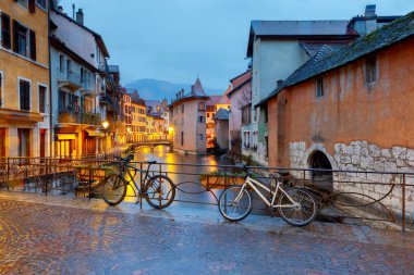 Annecy. Eski şehir.