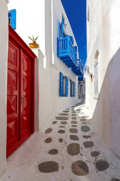 Yunanistan. Mykonos. Tipik mimari.