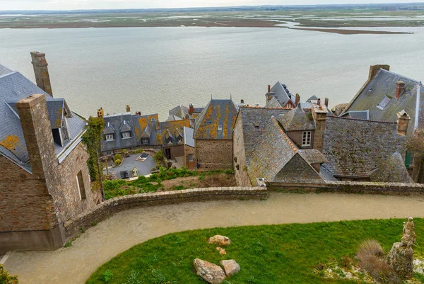 Mont Saint-Michel vid solnedgången. — Stockfoto