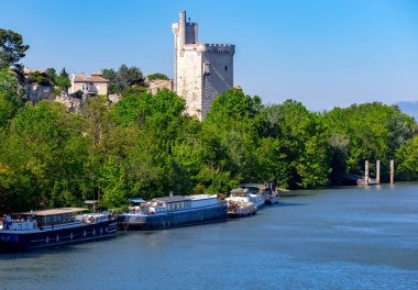 Avignon. Philips Fuar Kulesi.