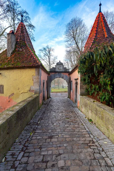 Rothenburg ob der Tauber. Puerta de la ciudad Burtorg. — Foto de Stock