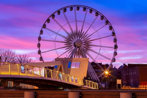 Gdansk. Gece aydınlığında şehir seti. — Stok fotoğraf