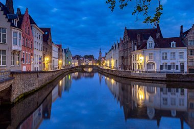 Bruges. Kanal Spiegel Rei.