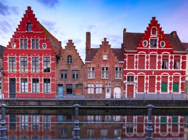 Bruges. Kanal Spiegel Rei.