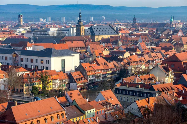 Bamberg. Vista aérea de la ciudad por la noche . — Foto de Stock