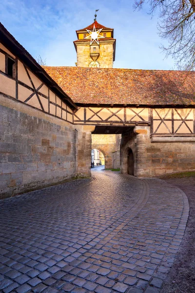 Rothenburg ob der Tauber. Puerta de la ciudad . —  Fotos de Stock