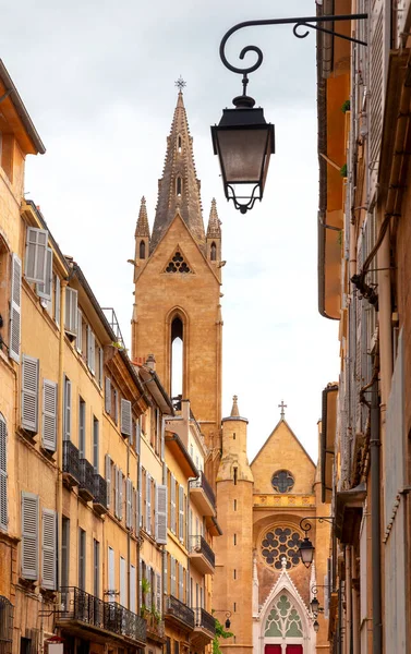 Aix-en-Provence. La vieille église médiévale de Saint Jean Maltais . — Photo