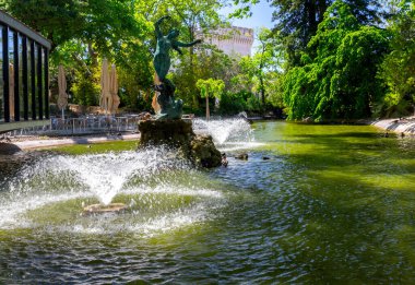 Avignon. Provence. Güneşli bir günde meşhur papalık sarayı..