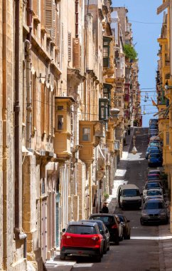 Valletta. Eski ortaçağ sokağı.