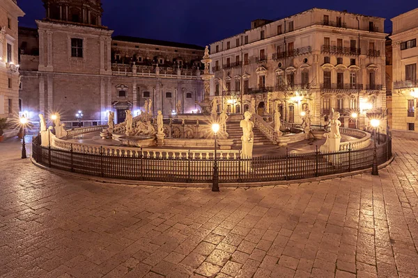 Palermo. Praça de Pretória. — Fotografia de Stock