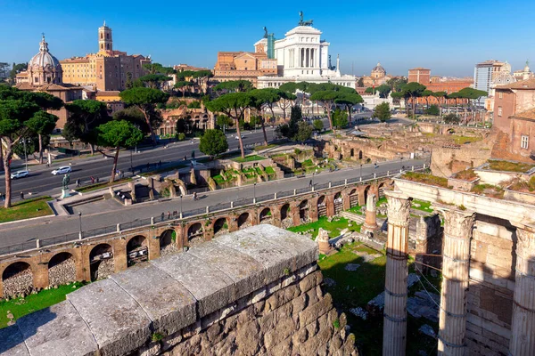 Roma. Trajans Forum al tramonto . — Foto Stock