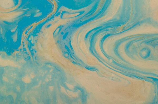 大理石纹海洋抽象背景。与蓝色和金色的液体压克力大理石模式 — 图库照片