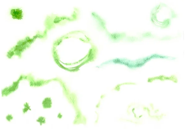 Beyaz arka plan üzerinde izole yeşil sulu boya lekeleri — Stok fotoğraf