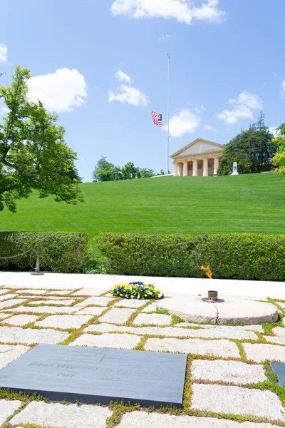 Tumba de JFK en el cementerio nacional de Arlington —  Fotos de Stock