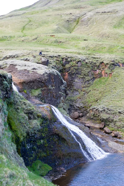 En av hundratals wter faller på Island — Stockfoto