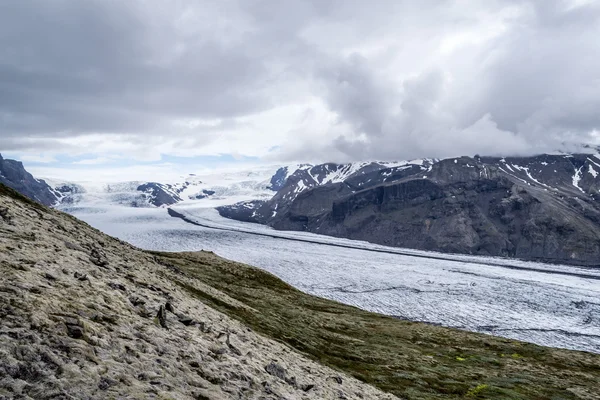 Glacie Skaftafellsjokull, jeden z najbardziej imponujących Islandii — Zdjęcie stockowe