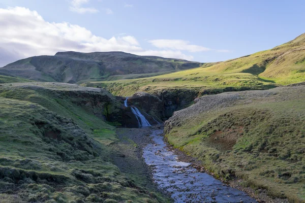Malý vodopád na Islandu — Stock fotografie