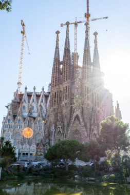 La Sagrada Familia tr Barcelona en ikonik Schüco biridir