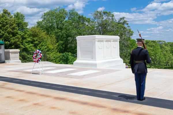 Tomb of the Unknown Soldier in Arlington — Stock Photo, Image