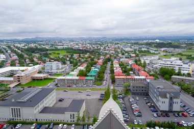 TanımlıkHallgrimskirkja tepesinden