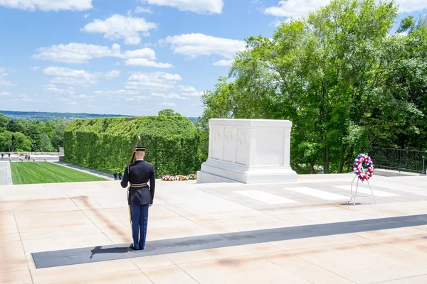 Tomb of the Unknown Soldier in Arlington — Stock Photo, Image