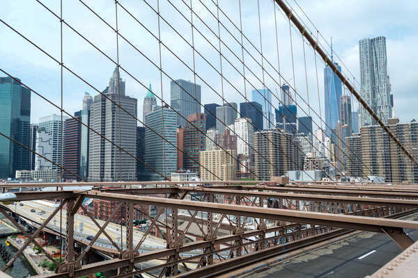 Brooklyn Bridge, the most emblematic bridge in NYC