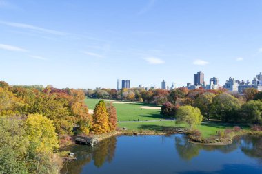 Central Park'ta Belvedere Kalesi resmi hava s içerir